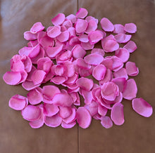 Load image into Gallery viewer, Silk rose petals
