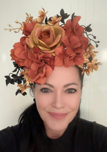 Load image into Gallery viewer, Browns, black and gold
