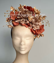 Load image into Gallery viewer, Beige, brown and gold
