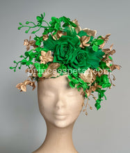 Load image into Gallery viewer, Green and gold

