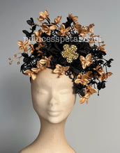 Load image into Gallery viewer, Black and gold
