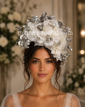 Load image into Gallery viewer, White and silver
