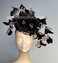 Load image into Gallery viewer, Black and leopard print
